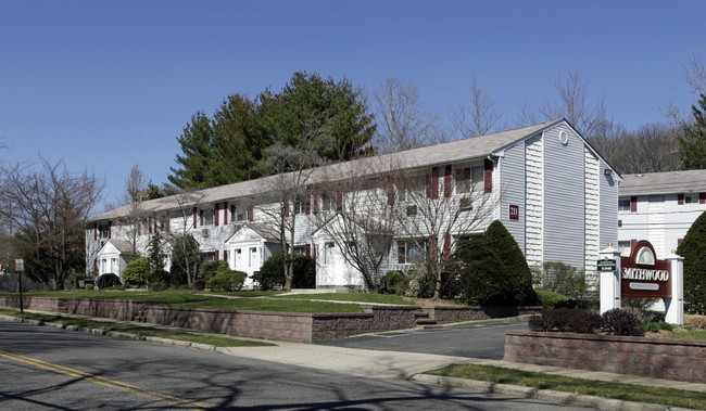 10 Smithtown Blvd in Smithtown, NY - Building Photo - Building Photo