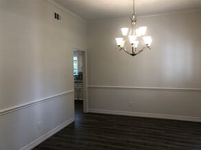 135 Lakeside Dr in Montgomery, TX - Building Photo - Building Photo