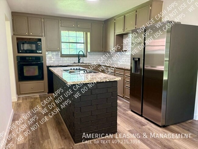747 Brookwood Dr in Diboll, TX - Building Photo - Building Photo