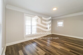 1055 Ann Ave in Kansas City, KS - Foto de edificio - Building Photo