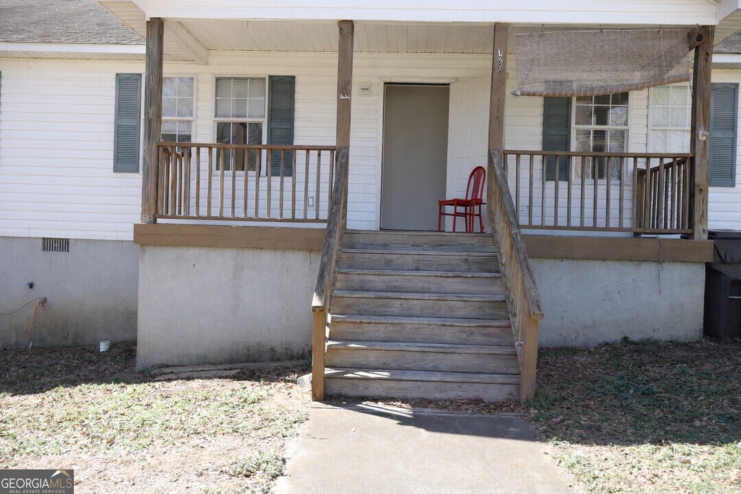 120 Shamrock Ln in Milledgeville, GA - Building Photo
