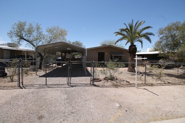 2665 N Leah Pl in Tucson, AZ - Building Photo - Building Photo