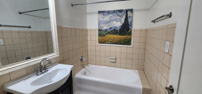 419 N Stanley Ave, Unit 421 in Los Angeles, CA - Building Photo - Building Photo