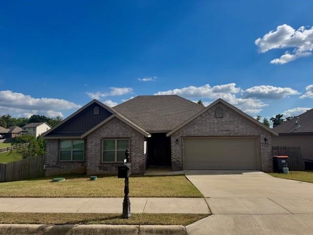 1004 Glass St in Cave Springs, AR - Building Photo