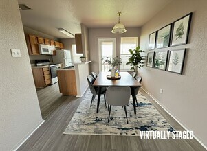 5702 Greengate Dr in Killeen, TX - Foto de edificio - Building Photo