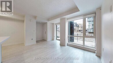 100 Dufay Rd in Brampton, ON - Building Photo - Building Photo