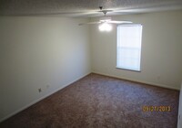 111 Vixen Cir, Unit Apt J in Branson, MO - Foto de edificio - Building Photo