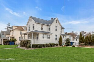 323 Roosevelt Ave in Ocean Township, NJ - Building Photo