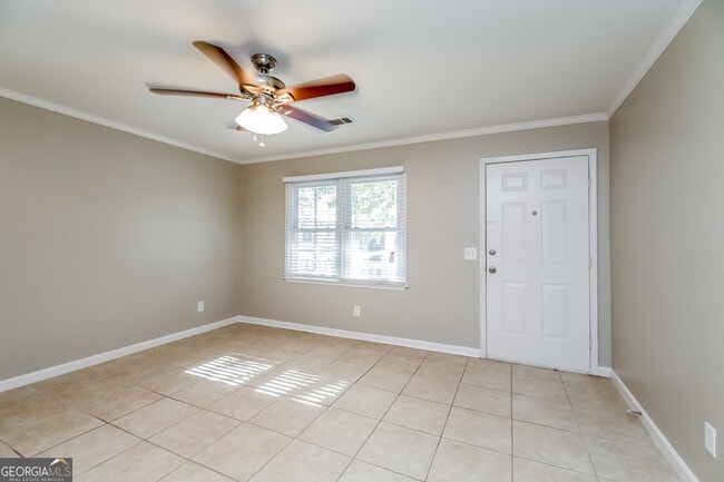 1561 Rose Garden Ln in Loganville, GA - Building Photo - Building Photo