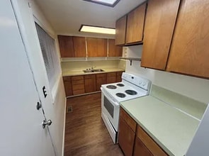 757 Camas Ave NE, Unit 757 in Renton, WA - Building Photo - Building Photo