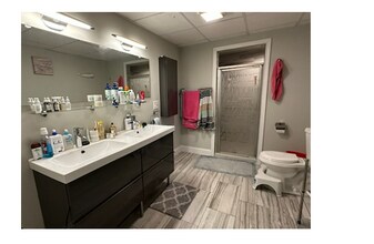 1487 Beacon St in Brookline, MA - Foto de edificio - Building Photo