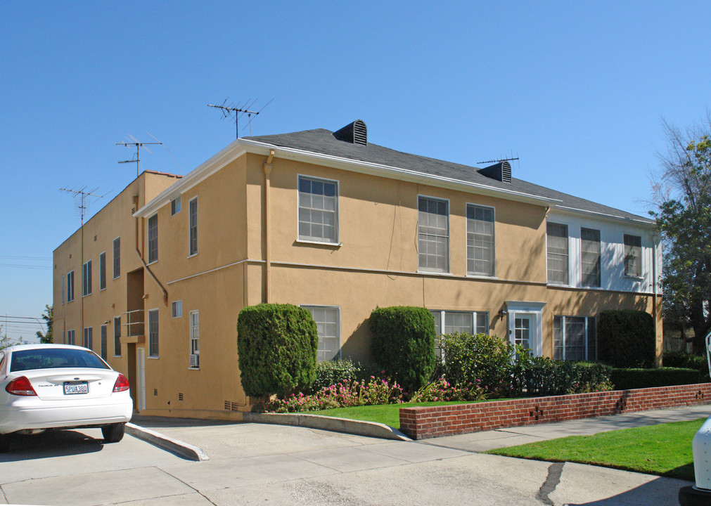 1560 S Beverly Dr in Los Angeles, CA - Building Photo