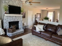 209 Golden Rod Ln photo'