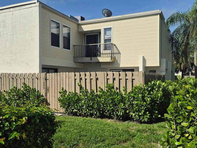 property at 11999 Shakerwood Ln