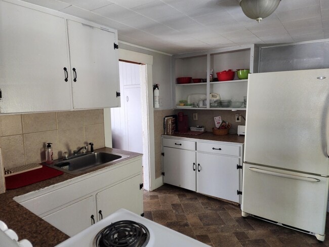 6 Hager Ln in Littleton, NH - Building Photo - Building Photo