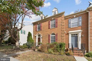 12423 Falconbridge Dr in North Potomac, MD - Building Photo