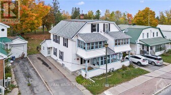 47 Townline Road East in Carleton Place, ON - Building Photo