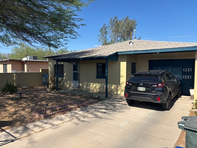 property at 2926 N Mitch Dr