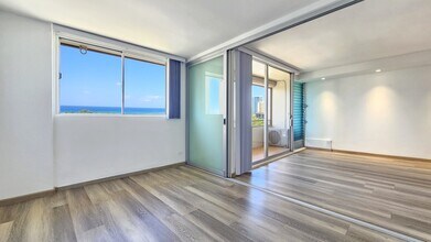 1676 Ala Moana Blvd in Honolulu, HI - Foto de edificio - Building Photo