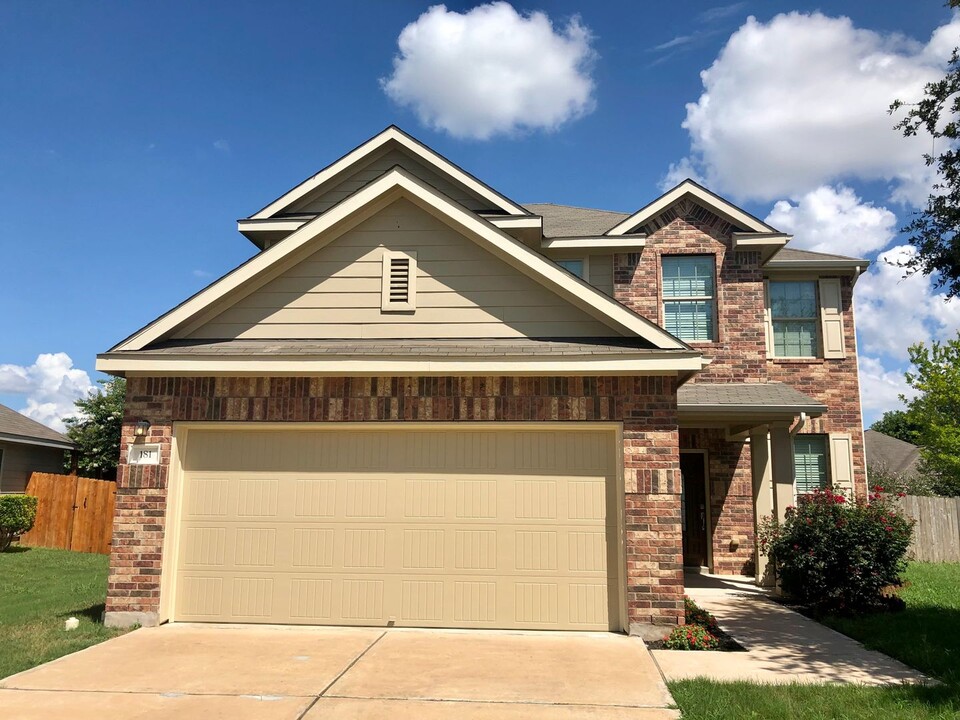 181 Barn Owl Loop in Leander, TX - Building Photo