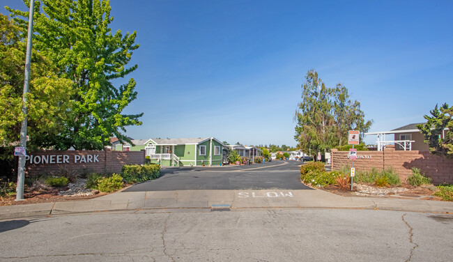 Pioneer Park Mobile Home Park in Milpitas, CA - Building Photo - Building Photo