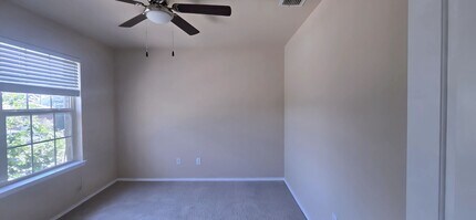 160 Wild Rose Ct in Aubrey, TX - Foto de edificio - Building Photo