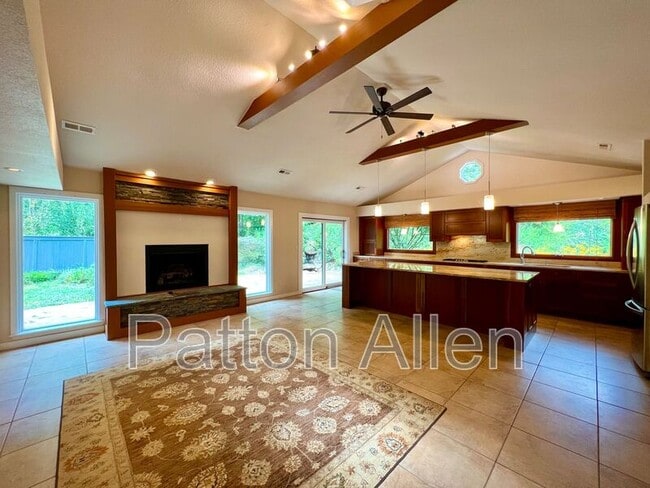 101 Firwood Ct in Asheville, NC - Building Photo - Building Photo