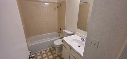 3234 1/2 White Ave in Clifton, CO - Building Photo - Building Photo
