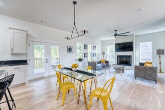 1421 Lee St in Pea Ridge, AR - Building Photo - Building Photo