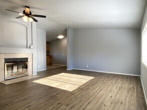 907 Poplar Dr in Dallesport, WA - Building Photo - Building Photo