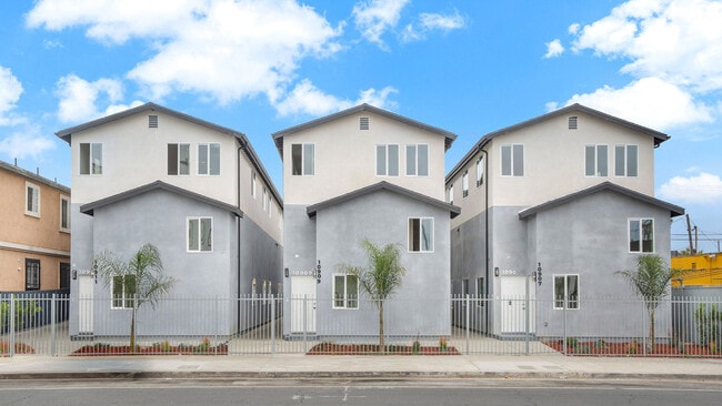 property at 10909 S Main St