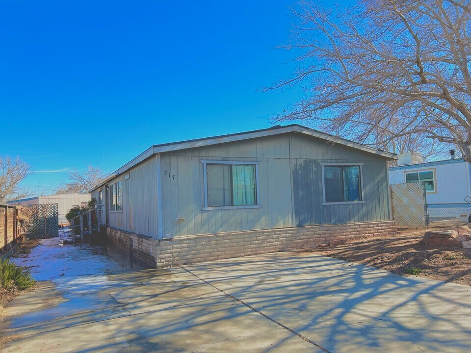 917 Castle Rock St in Page, AZ - Foto de edificio