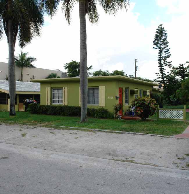 1037-1041 NE 16th Ave in Fort Lauderdale, FL - Building Photo - Building Photo