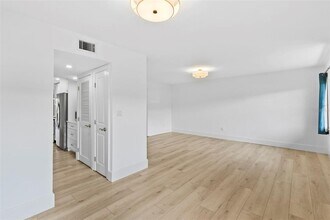 4920 Locust St NE in St. Petersburg, FL - Building Photo - Building Photo