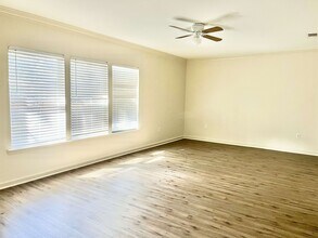 512 Broadmoor Ave in Baton Rouge, LA - Building Photo - Building Photo