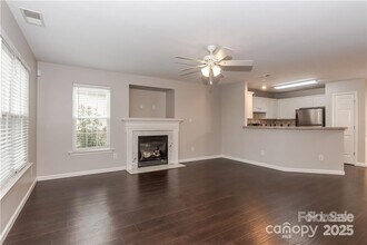 231 Woodlynn Dr in Charlotte, NC - Foto de edificio - Building Photo