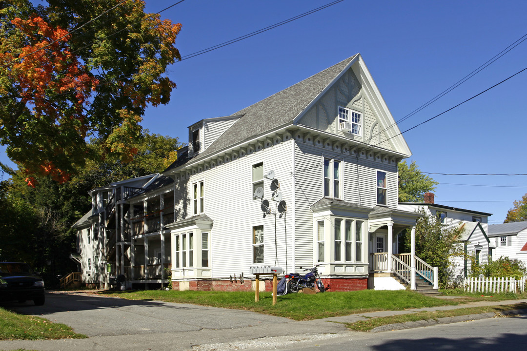 3 Summer St in Waterville, ME - Building Photo