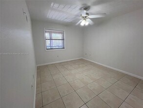 15591 SW 105th Terrace in Miami, FL - Building Photo - Building Photo