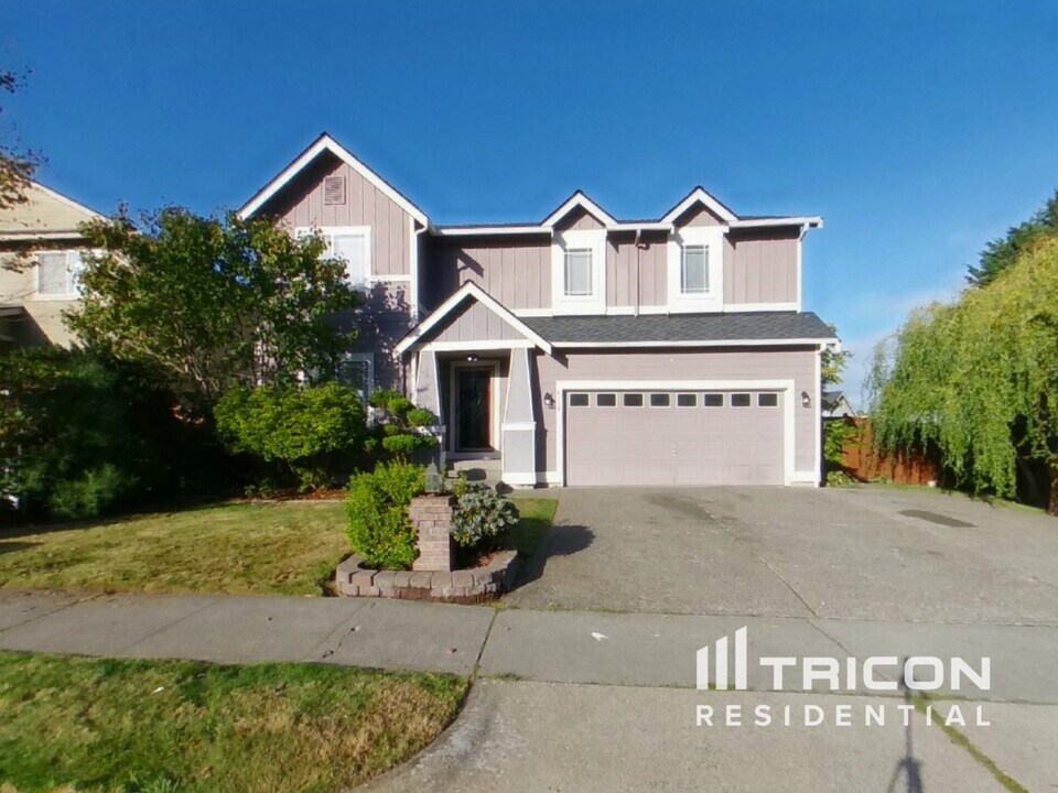 4110 45th Ave NE in Tacoma, WA - Building Photo