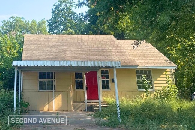 property at 44 16th Ave N