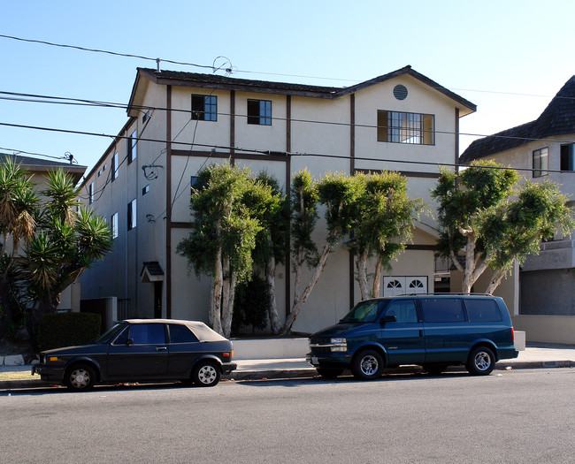 4063 W 130th St in Hawthorne, CA - Building Photo - Building Photo