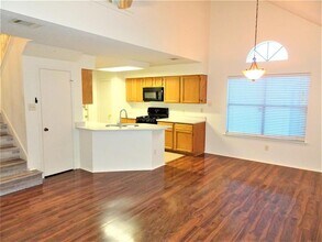 12811 Steeple-Chase Dr in Austin, TX - Building Photo - Building Photo