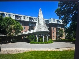 5125 Blodgett, Unit 418 in Downers Grove, IL - Building Photo