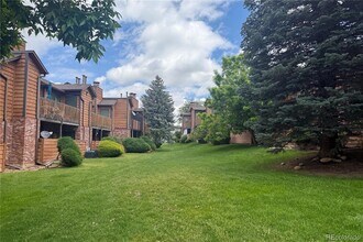 2261 S Buckley Rd, Unit 102 in Aurora, CO - Building Photo - Building Photo