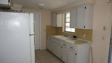 7703 Topay Ln in Port Richey, FL - Building Photo - Building Photo