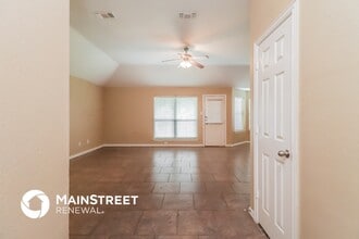 129 Currie Ct in Crowley, TX - Foto de edificio - Building Photo