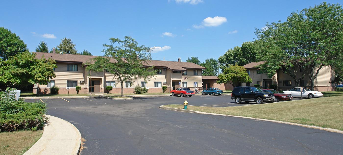 Albert House in Racine, WI - Building Photo