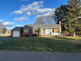 808 Sunset Dr in Elmira, NY - Building Photo