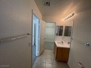 8354 W Sapphire St in Las Vegas, NV - Building Photo - Building Photo