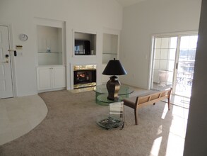 1292 Laskin Rd in Virginia Beach, VA - Building Photo - Building Photo